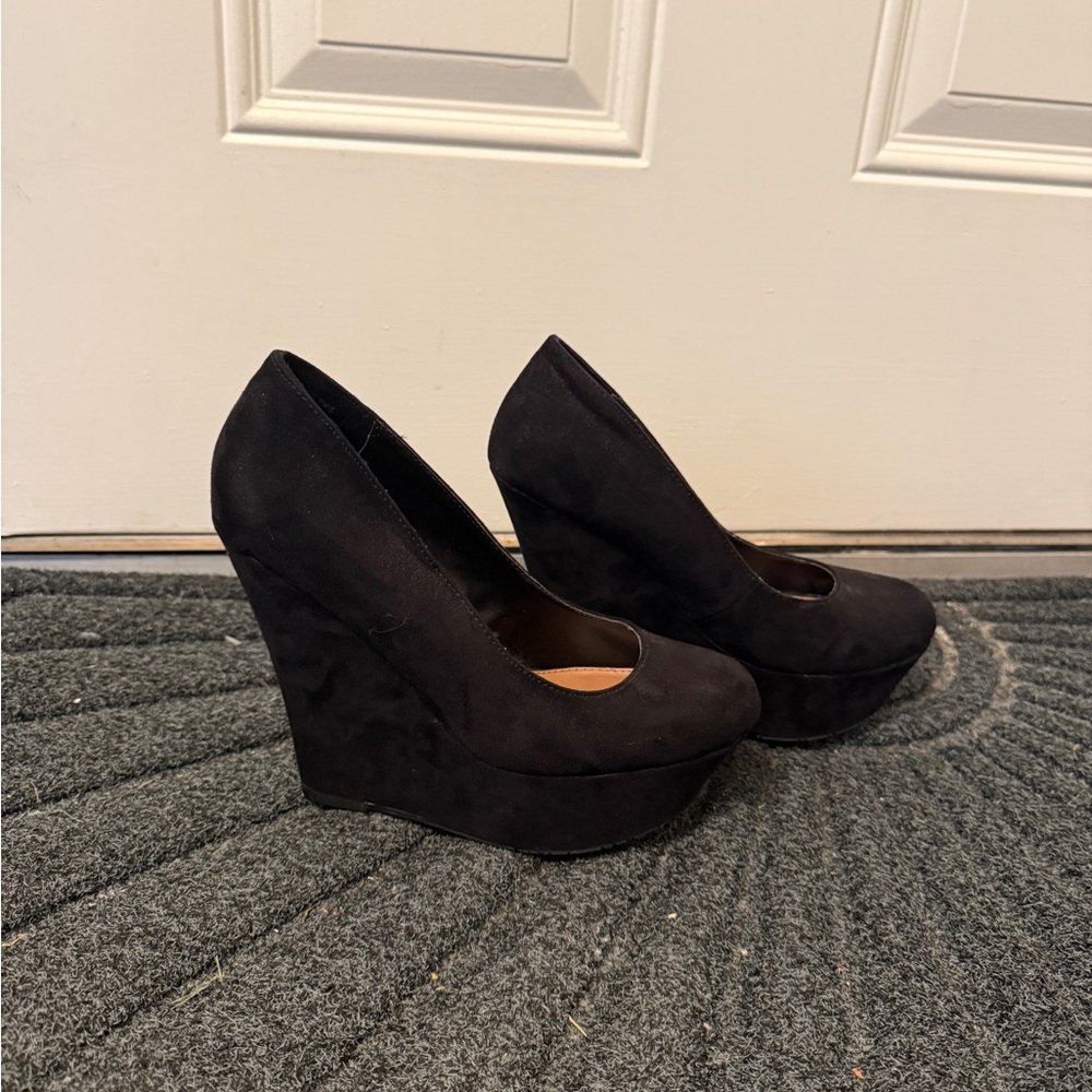 Elegant Black Wedge Platform Heels